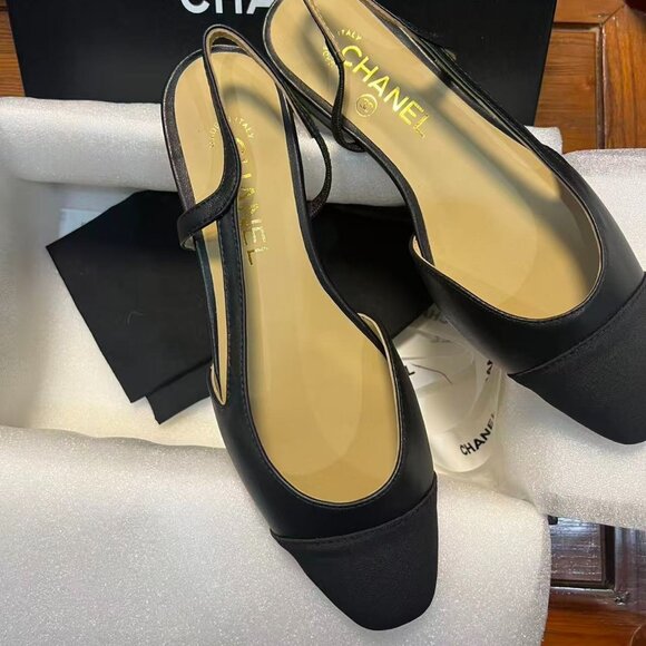 NEW CHANEL Black Slingback Flats Size 39 - Goatskin & Grosgrain - Picture 1 of 7